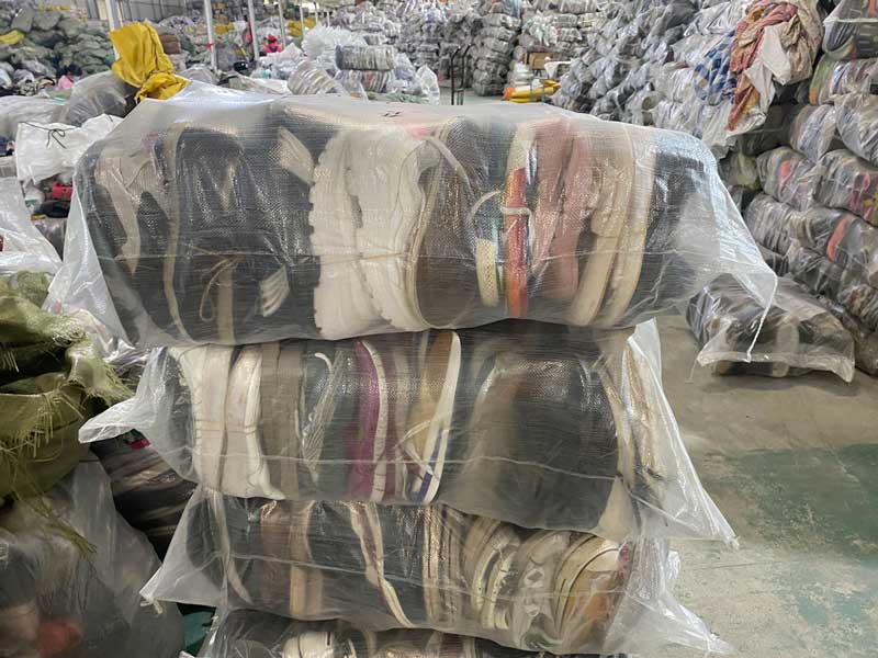 Used Shoes bale